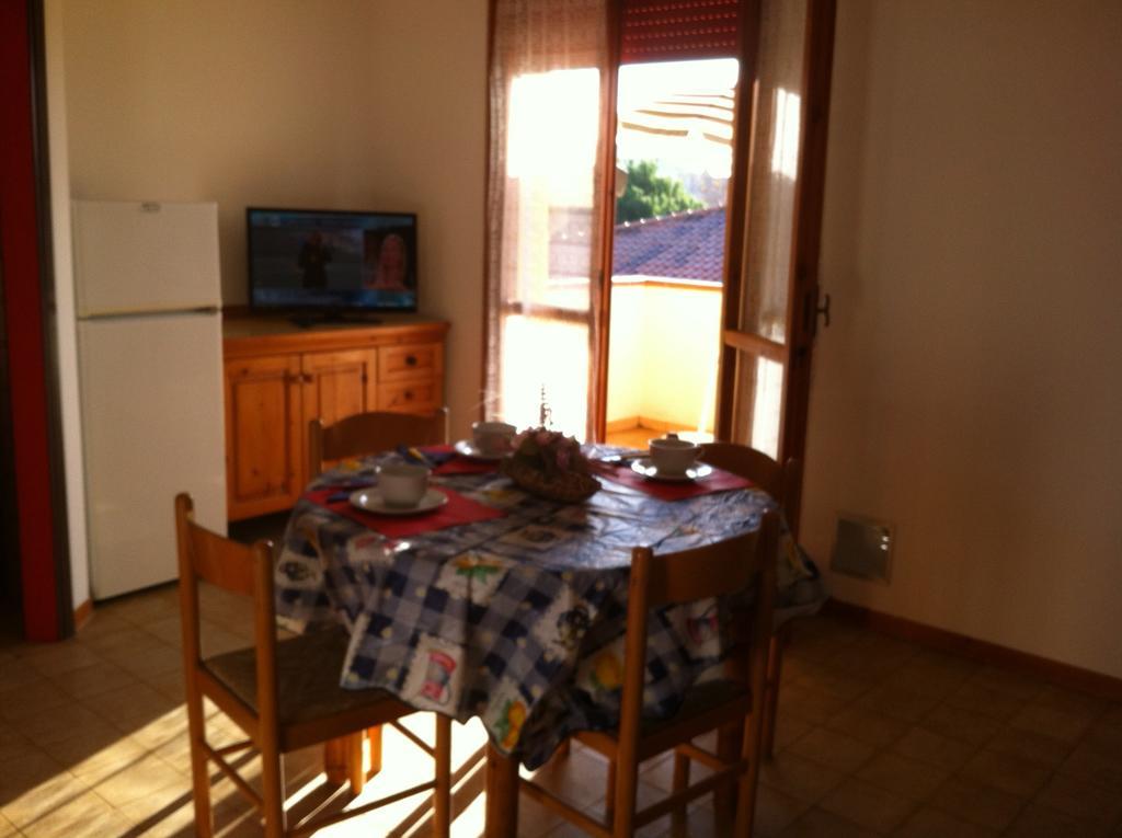 Amanda Appartamenti Lido Adriano Habitación foto