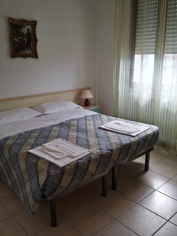 Amanda Appartamenti Lido Adriano Habitación foto
